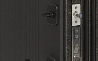 замки трехконтурной металлической двери